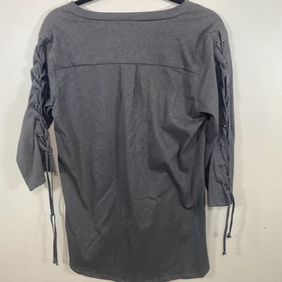 NWT Simply Noelle X's and O's Top - Picture 7 of 7